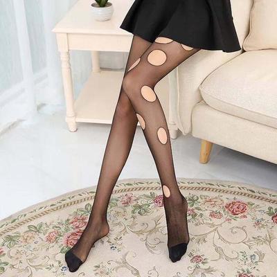 你的丝袜容易破？落伍了！今年流行这样的“无痕裤”，男士袜子更耐穿